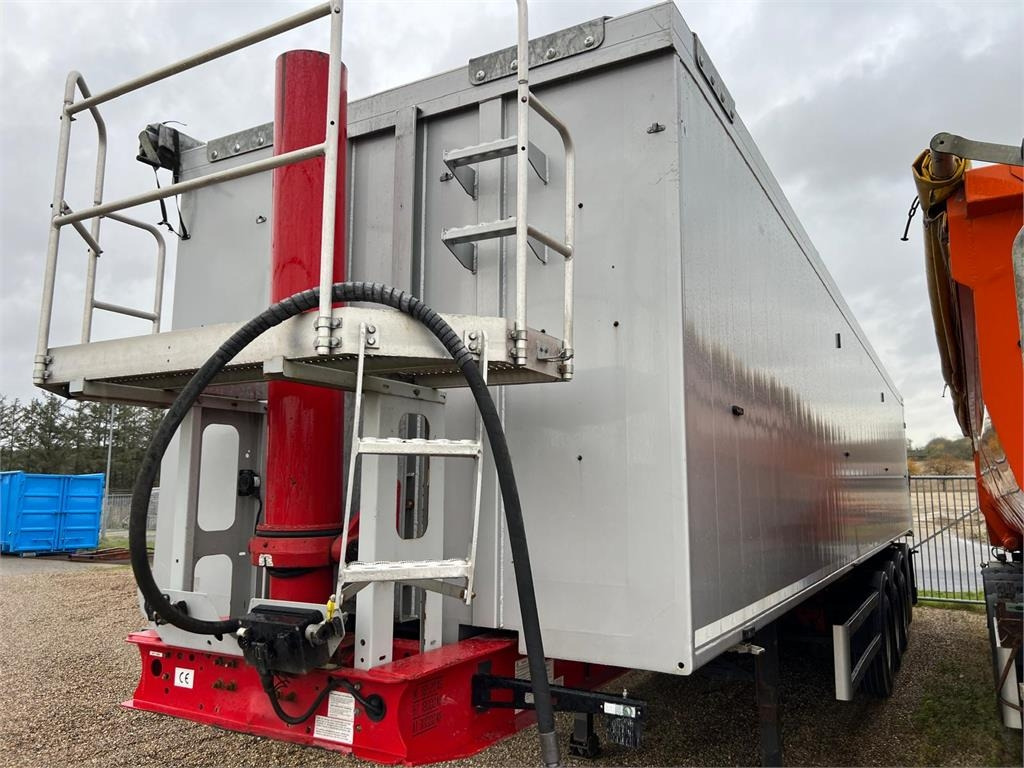 Langendorf SKA36 60m3 alu kasse med plastindlæg - Semiremorcă basculantă: Foto 5 Langendorf SKA36 60m3 alu kasse med plastindlæg - Semiremorcă basculantă: Foto 5