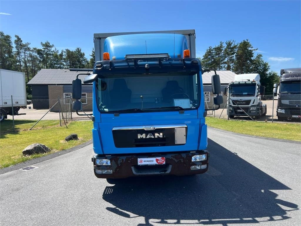 MAN TGL 12-220 BL - Camion cu prelată: Foto 4 MAN TGL 12-220 BL - Camion cu prelată: Foto 4