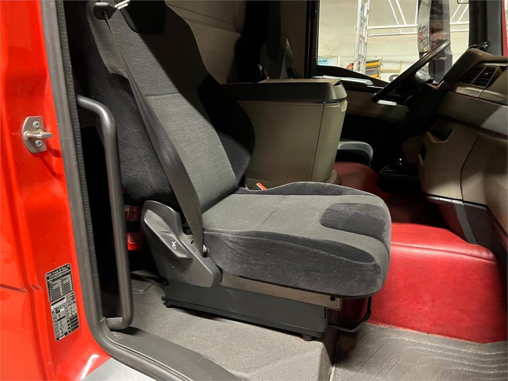 MAN TGL 12-220 BL - Camion cu prelată: Foto 2 MAN TGL 12-220 BL - Camion cu prelată: Foto 2