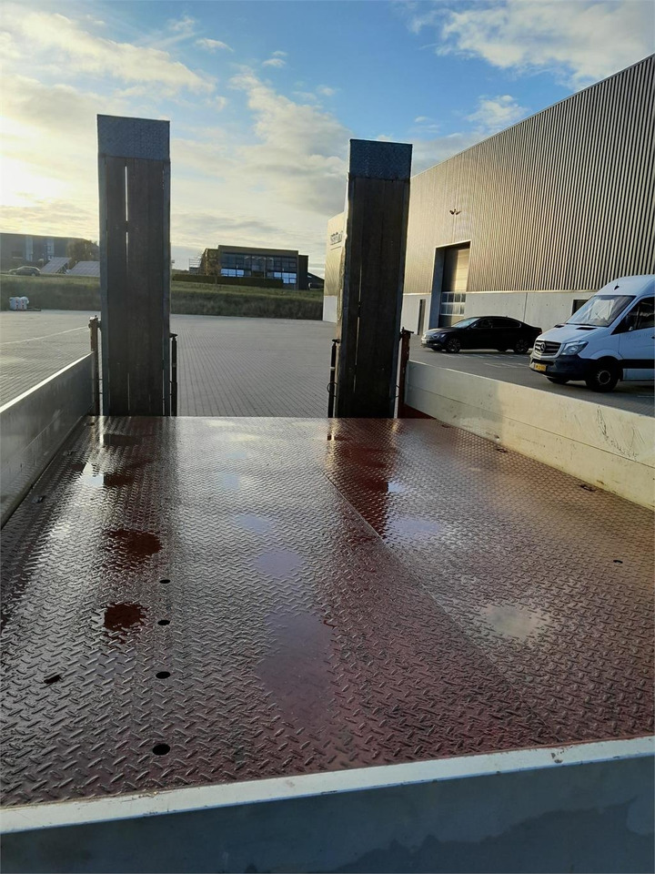 MTDK KC200 11,8 ton 5,2 mtr lad + ramper - Remorcă transport agabaritic: Foto 4 MTDK KC200 11,8 ton 5,2 mtr lad + ramper - Remorcă transport agabaritic: Foto 4