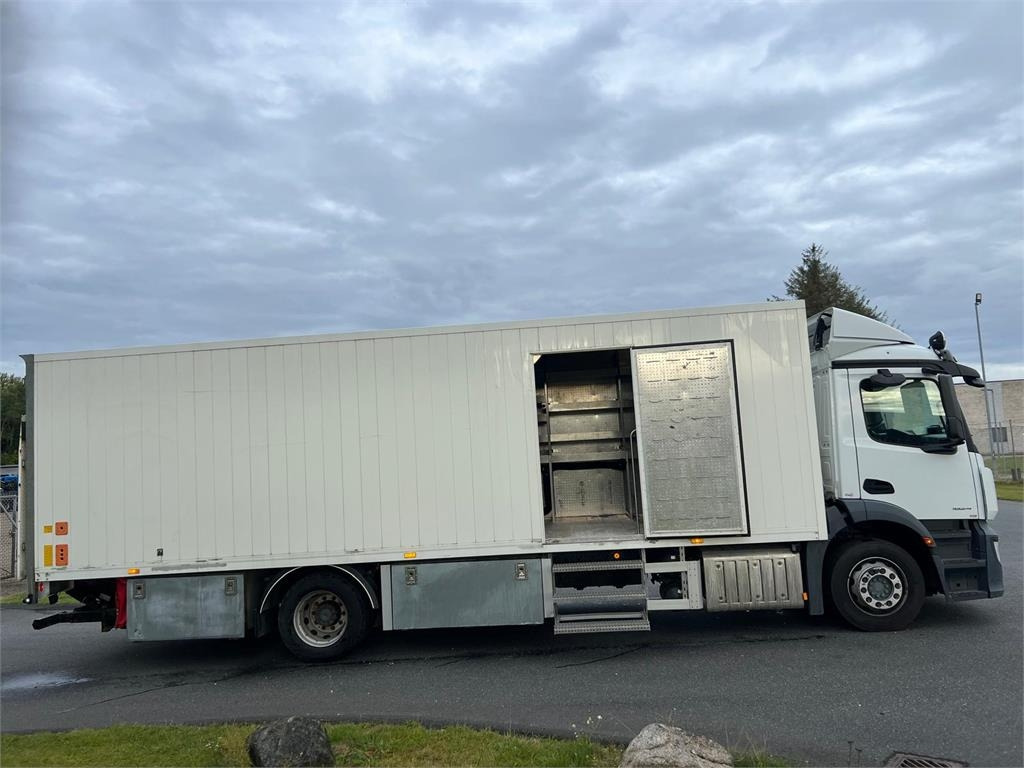 Camion furgon Mercedes-Benz Antos 1824 LnR: Foto 11