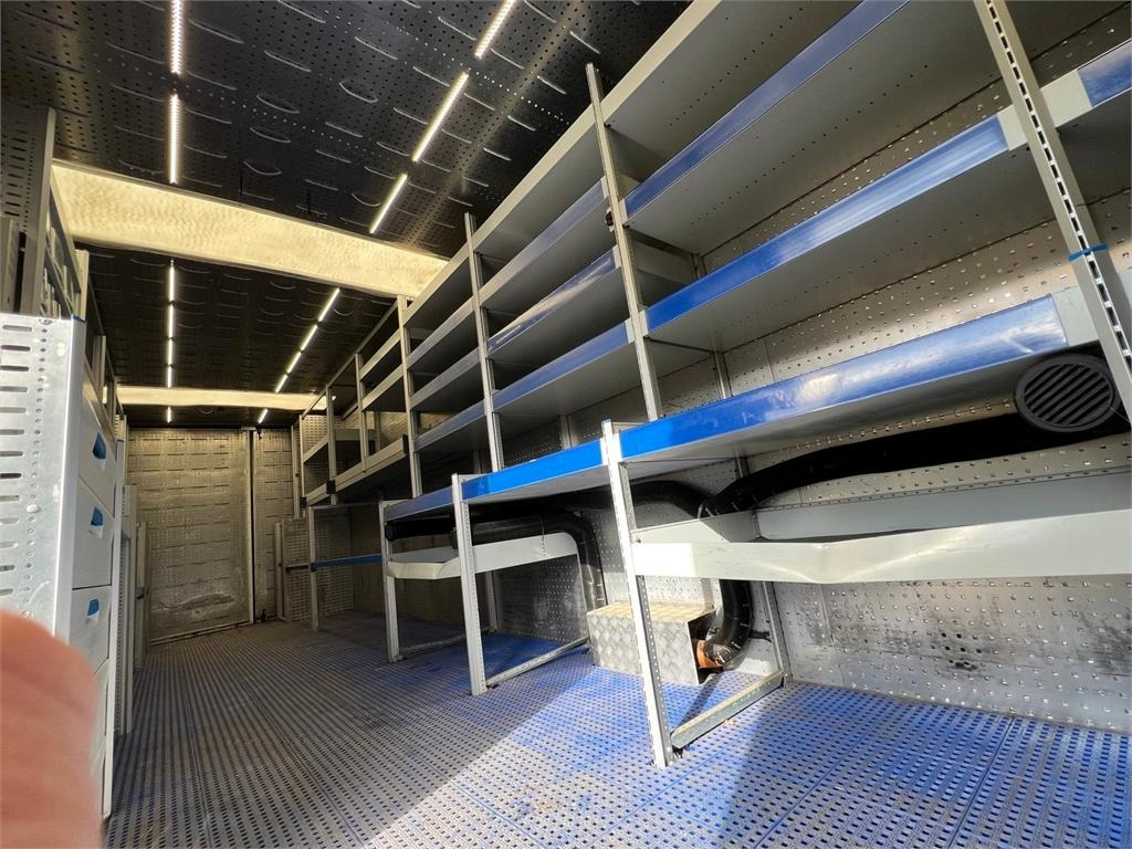 Mercedes-Benz Antos 1824 LnR - Camion furgon: Foto 5 Mercedes-Benz Antos 1824 LnR - Camion furgon: Foto 5