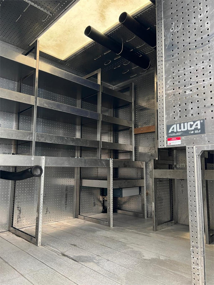 Mercedes-Benz Antos 1824 LnR - Camion furgon: Foto 5 Mercedes-Benz Antos 1824 LnR - Camion furgon: Foto 5