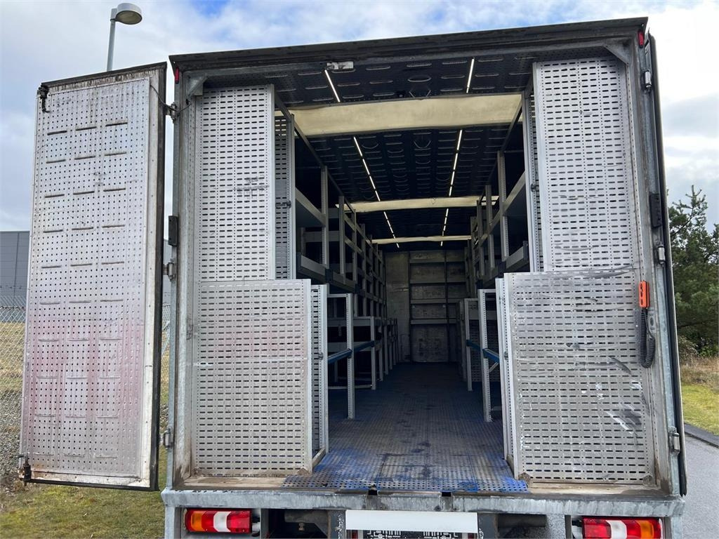 Mercedes-Benz Antos 1824 LnR - Camion furgon: Foto 1 Mercedes-Benz Antos 1824 LnR - Camion furgon: Foto 1