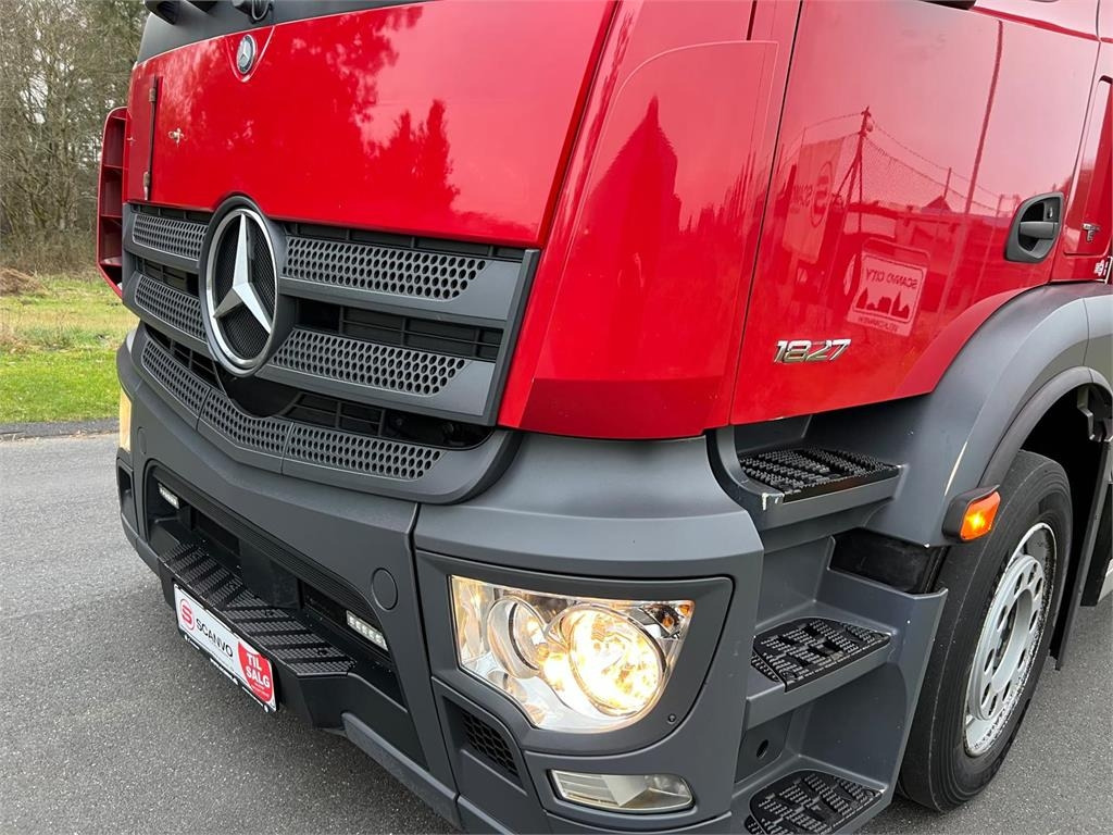 Mercedes-Benz Antos 1827 LnR - Camion furgon: Foto 4 Mercedes-Benz Antos 1827 LnR - Camion furgon: Foto 4