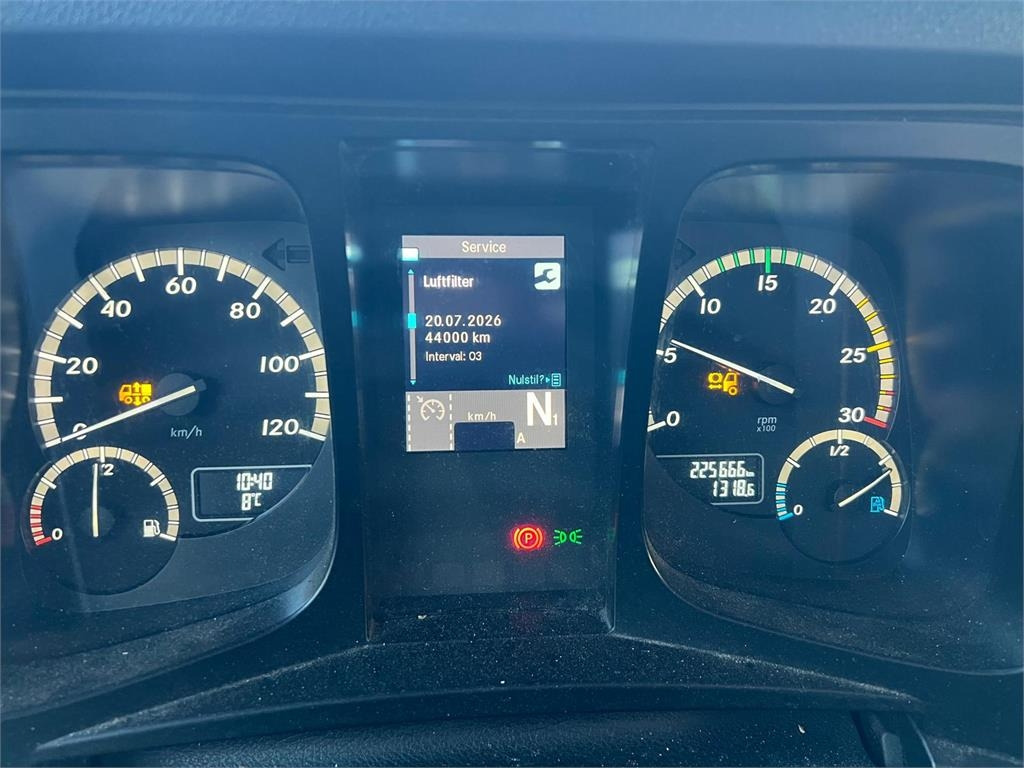 Camion furgon Mercedes-Benz Antos 1827 LnR: Foto 15 Camion furgon Mercedes-Benz Antos 1827 LnR: Foto 15