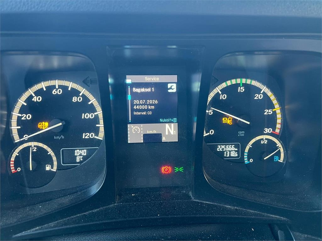 Camion furgon Mercedes-Benz Antos 1827 LnR: Foto 14 Camion furgon Mercedes-Benz Antos 1827 LnR: Foto 14