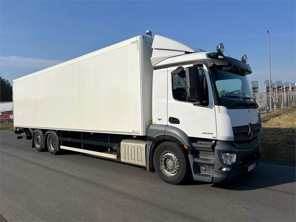 Mercedes-Benz Antos 2533 L - Camion furgon: Foto 2 Mercedes-Benz Antos 2533 L - Camion furgon: Foto 2