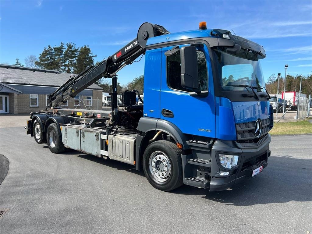 Mercedes-Benz Antos 2546 - Hiab 192 E kran - Camion container de gunoi: Foto 3 Mercedes-Benz Antos 2546 - Hiab 192 E kran - Camion container de gunoi: Foto 3