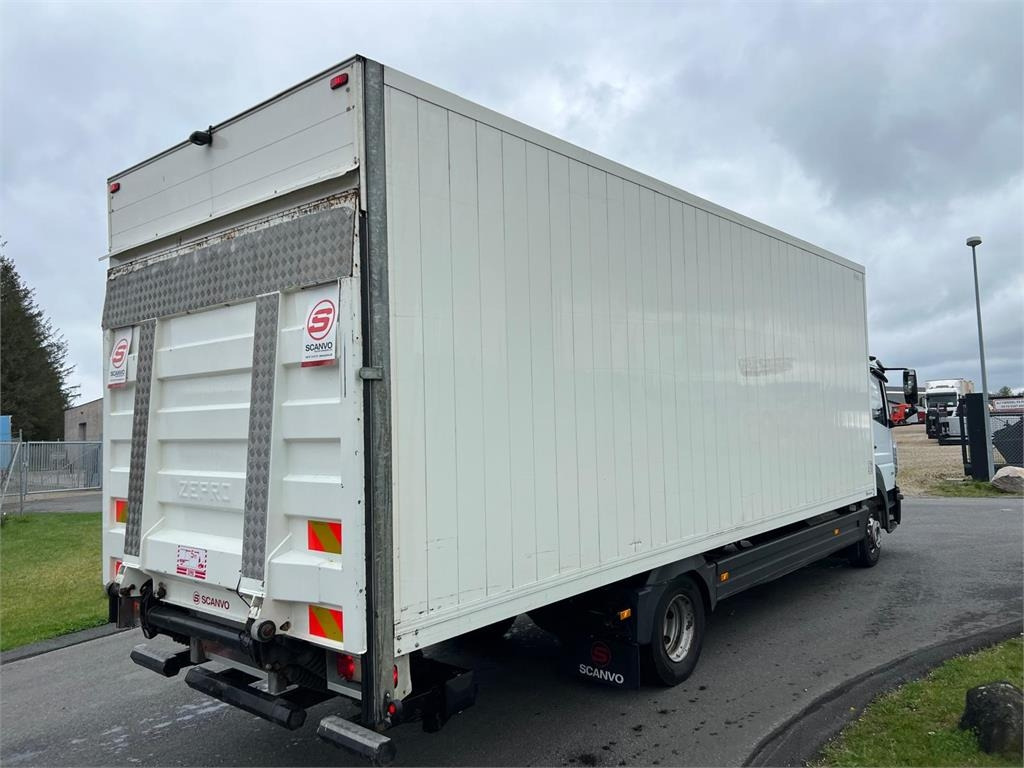 Mercedes-Benz Atego 1224 LnR - Camion furgon: Foto 5 Mercedes-Benz Atego 1224 LnR - Camion furgon: Foto 5