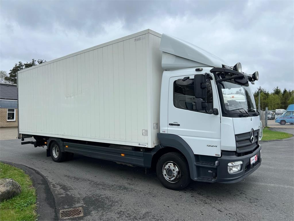 Mercedes-Benz Atego 1224 LnR - Camion furgon: Foto 2 Mercedes-Benz Atego 1224 LnR - Camion furgon: Foto 2