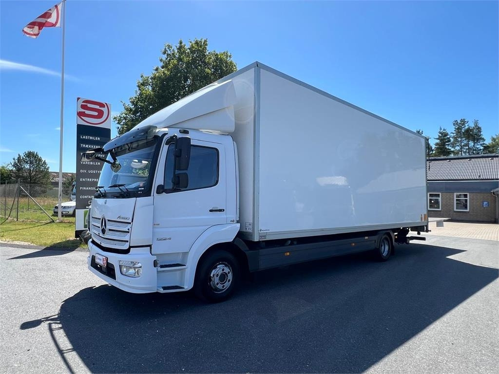 Mercedes-Benz Atego 1224 LnR - Camion furgon: Foto 1 Mercedes-Benz Atego 1224 LnR - Camion furgon: Foto 1