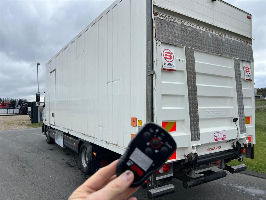 Mercedes-Benz Atego 1224 LnR - Camion furgon: Foto 3 Mercedes-Benz Atego 1224 LnR - Camion furgon: Foto 3