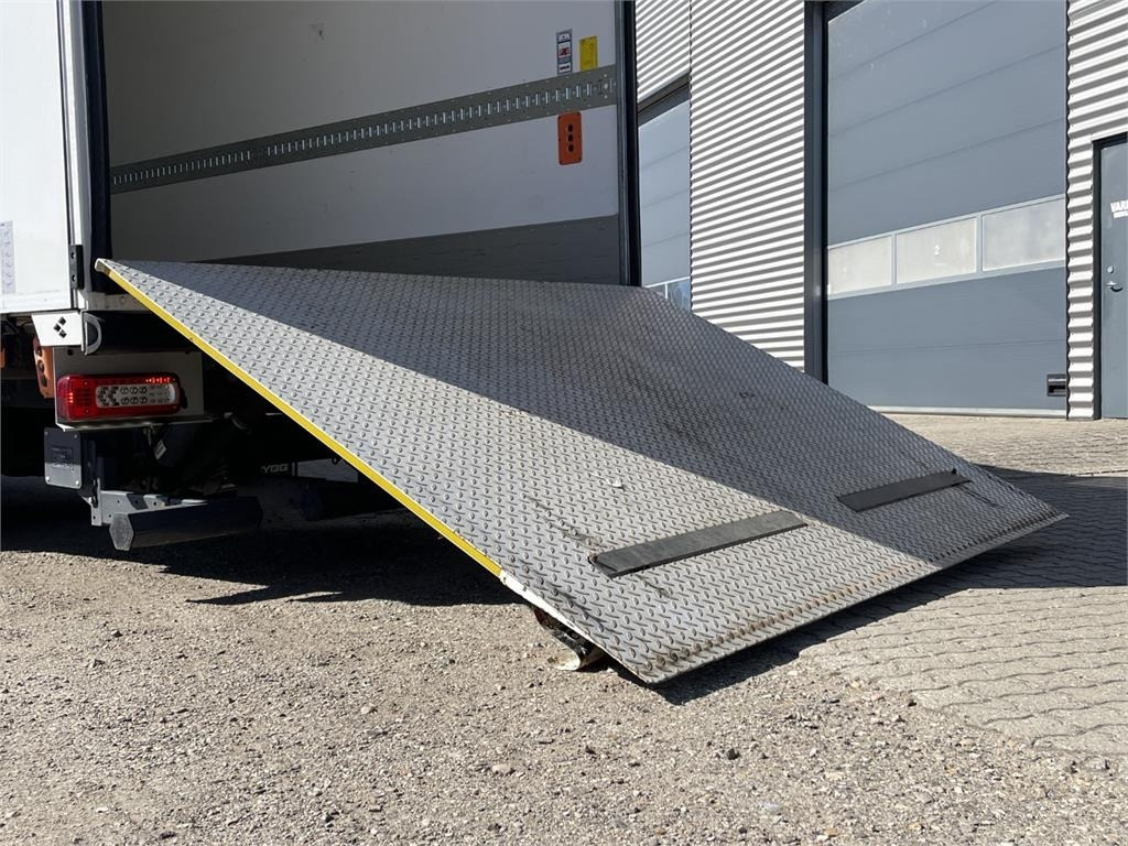 Renault D280 Premium - Camion furgon: Foto 3 Renault D280 Premium - Camion furgon: Foto 3