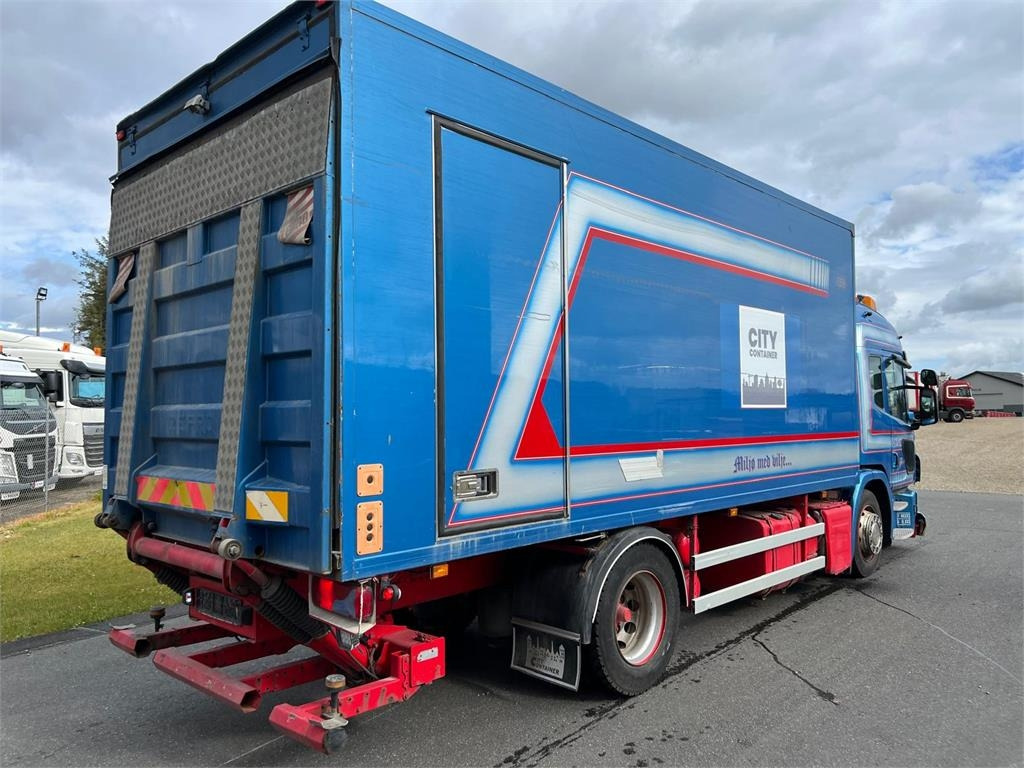 Scania P320 DB 4x2 MLB - low entry - Camion furgon: Foto 2 Scania P320 DB 4x2 MLB - low entry - Camion furgon: Foto 2