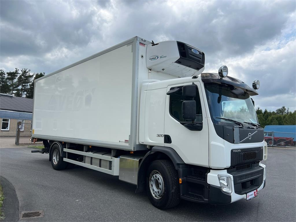 Volvo FE320 18 ton - Camion frigider: Foto 2 Volvo FE320 18 ton - Camion frigider: Foto 2