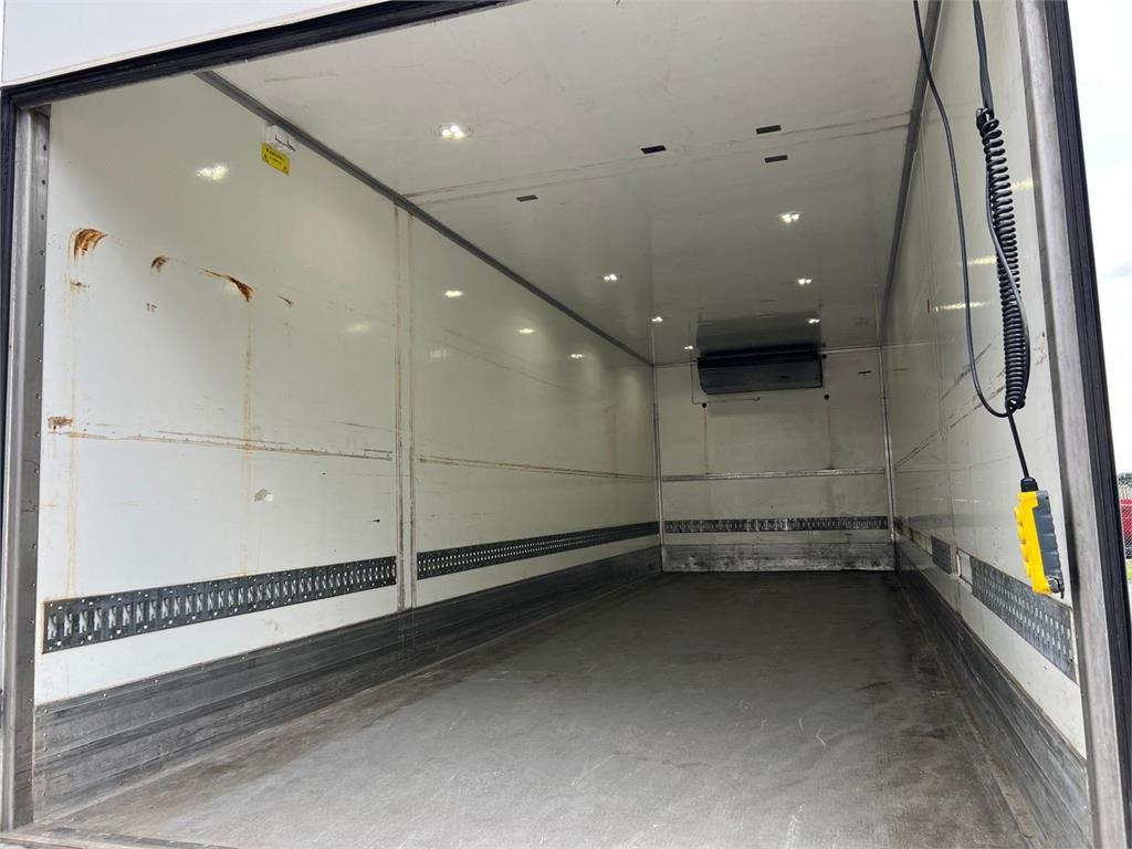Volvo FL 250 16 ton - Camion frigider: Foto 5 Volvo FL 250 16 ton - Camion frigider: Foto 5
