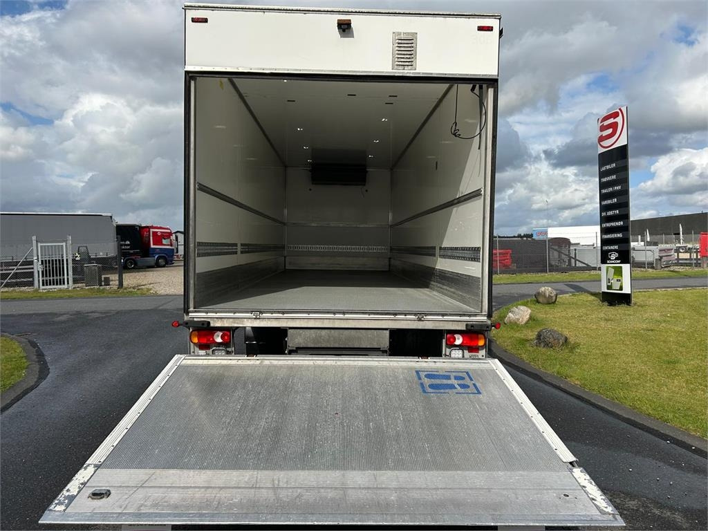 Volvo FL 250 16 ton - Camion frigider: Foto 4 Volvo FL 250 16 ton - Camion frigider: Foto 4