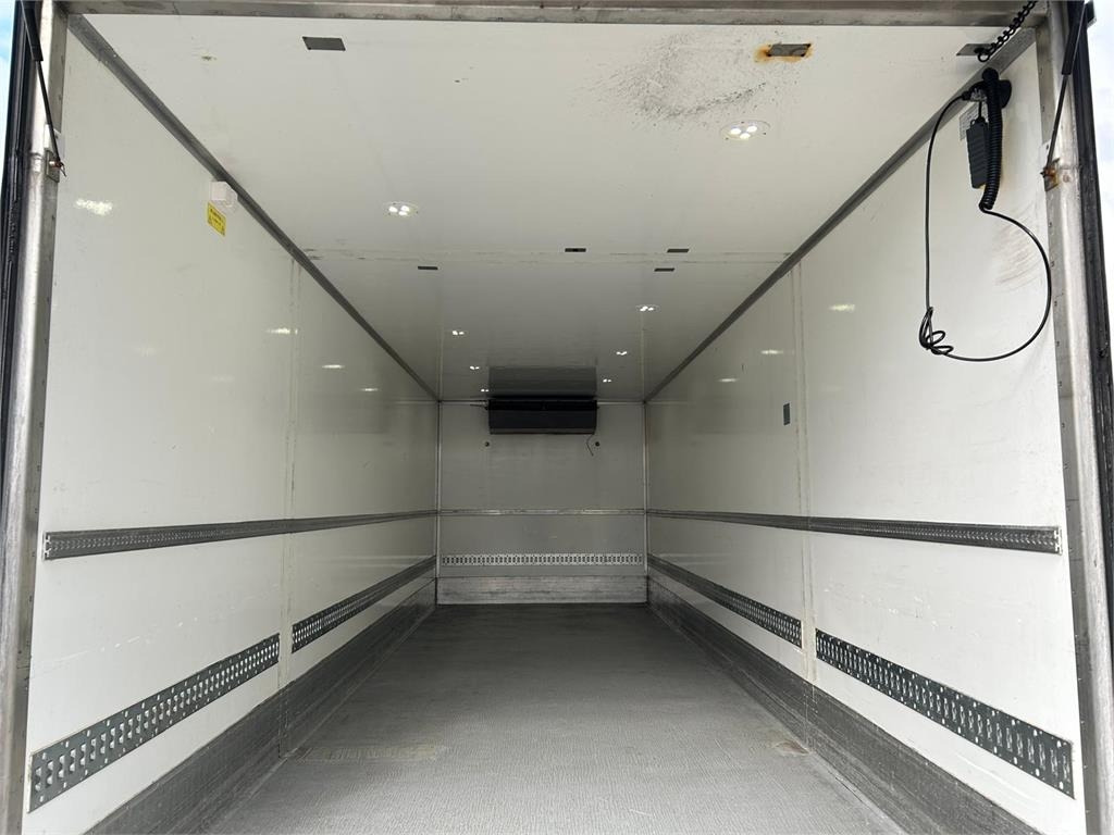 Volvo FL 250 16 ton - Camion frigider: Foto 5 Volvo FL 250 16 ton - Camion frigider: Foto 5