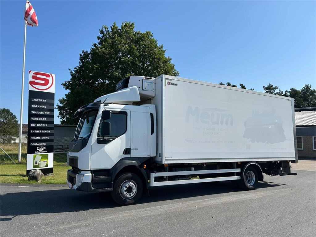 Volvo FL 280 (12 ton) Dobbelt compartment  - Camion frigider: Foto 1 Volvo FL 280 (12 ton) Dobbelt compartment  - Camion frigider: Foto 1