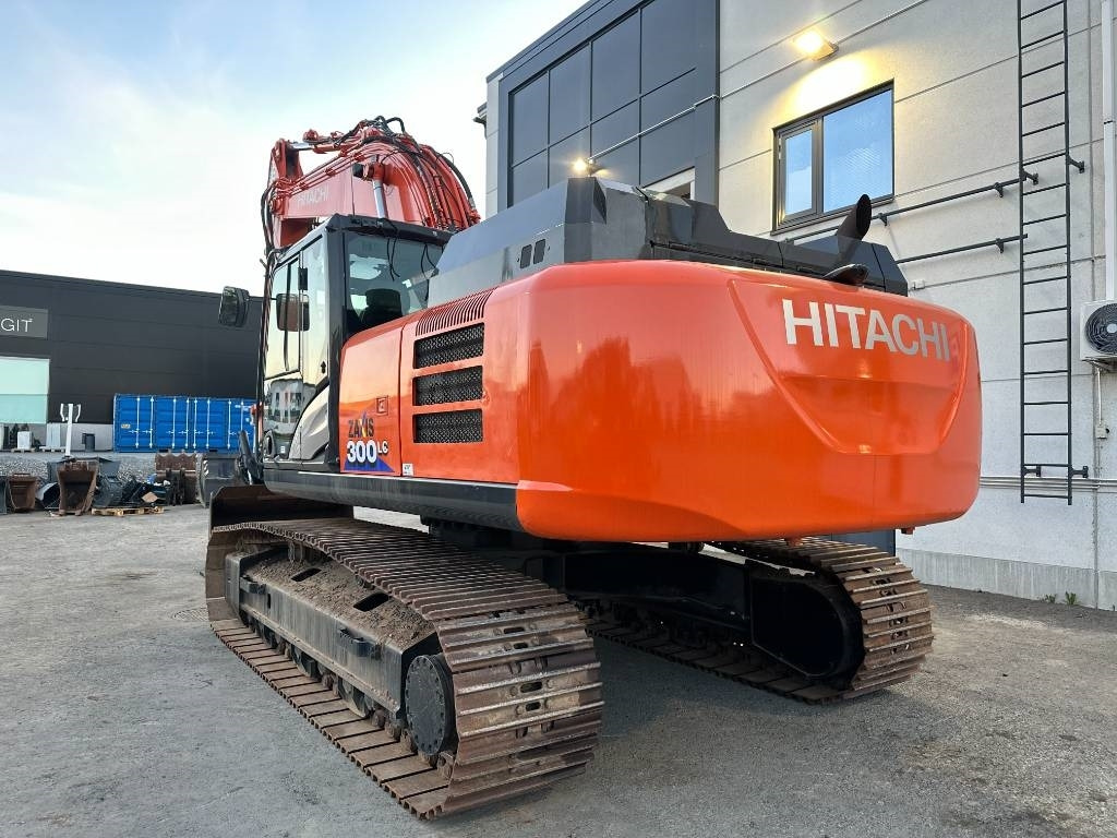 Hitachi ZX 300 LC-6 Kallistuva kauha S80 - Excavator pe şenile: Foto 2 Hitachi ZX 300 LC-6 Kallistuva kauha S80 - Excavator pe şenile: Foto 2