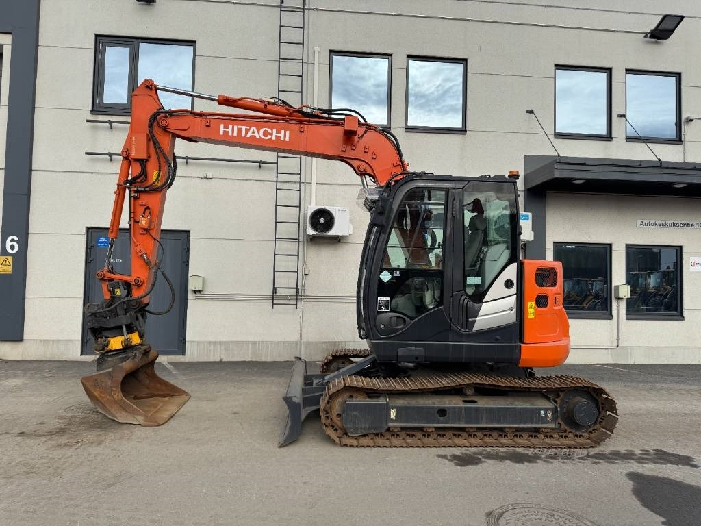 Hitachi ZX 85 US-5 Pyörittäjä, 3-Kauhaa - Mini excavator: Foto 1 Hitachi ZX 85 US-5 Pyörittäjä, 3-Kauhaa - Mini excavator: Foto 1
