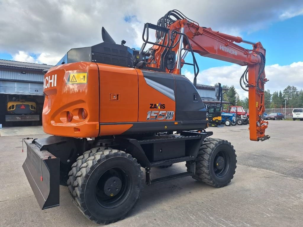 Hitachi ZX155W-7 -STAGE 5- VÄHÄN AJETTU - Excavator pe roţi: Foto 4 Hitachi ZX155W-7 -STAGE 5- VÄHÄN AJETTU - Excavator pe roţi: Foto 4