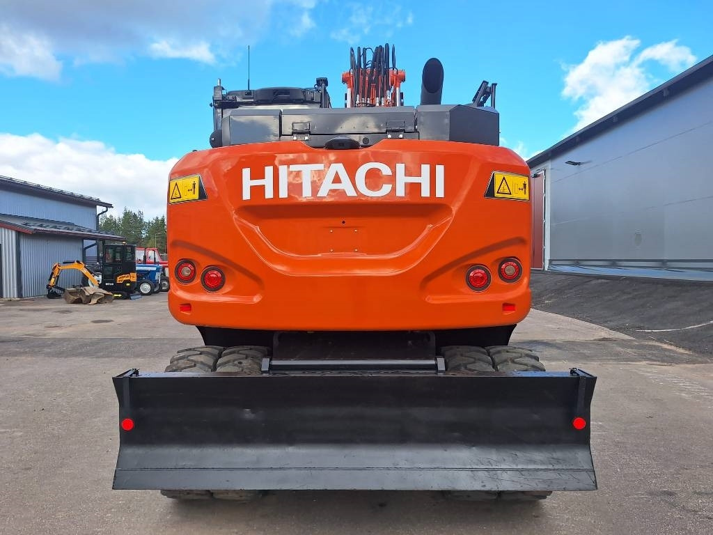 Hitachi ZX155W-7 -STAGE 5- VÄHÄN AJETTU - Excavator pe roţi: Foto 3 Hitachi ZX155W-7 -STAGE 5- VÄHÄN AJETTU - Excavator pe roţi: Foto 3