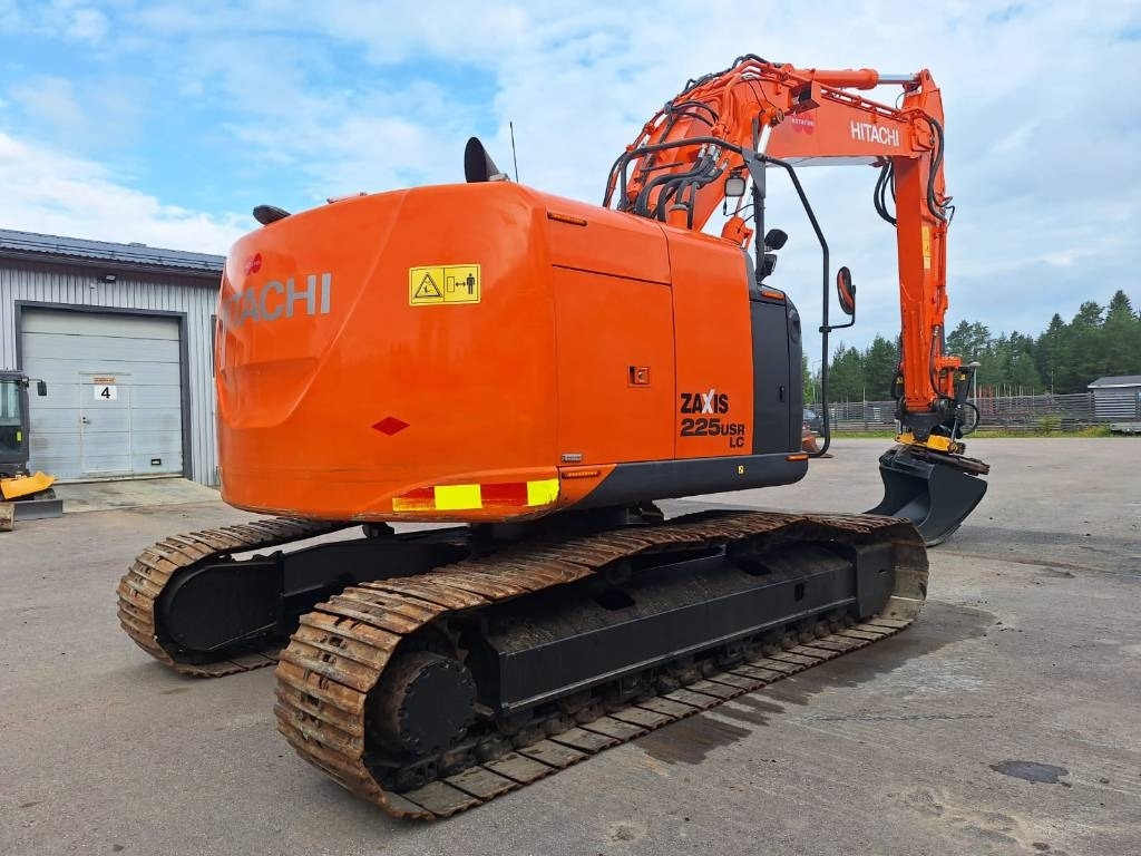 Hitachi ZX225USLC-5 PYÖRITTÄJÄLLÄ  - Excavator pe şenile: Foto 4 Hitachi ZX225USLC-5 PYÖRITTÄJÄLLÄ  - Excavator pe şenile: Foto 4