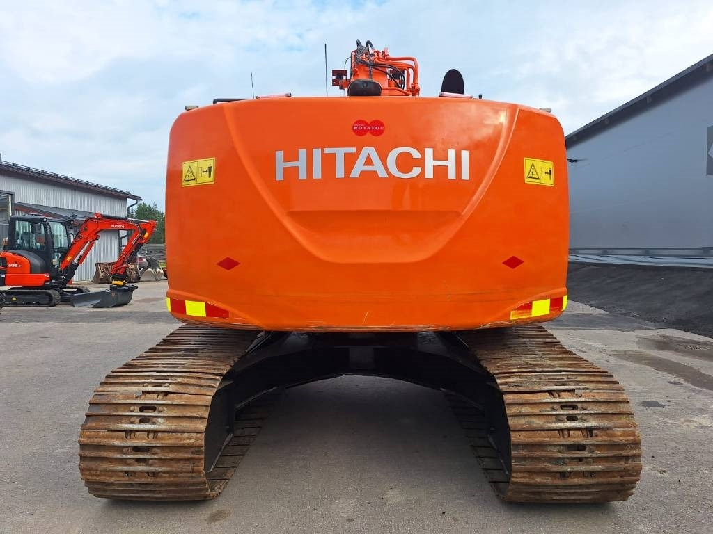 Hitachi ZX225USLC-5 PYÖRITTÄJÄLLÄ - Excavator pe şenile: Foto 3 Hitachi ZX225USLC-5 PYÖRITTÄJÄLLÄ - Excavator pe şenile: Foto 3