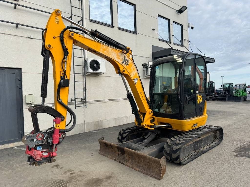 JCB 8045ZTS PYÖRITTÄJÄLLÄ - Mini excavator: Foto 2 JCB 8045ZTS PYÖRITTÄJÄLLÄ - Mini excavator: Foto 2