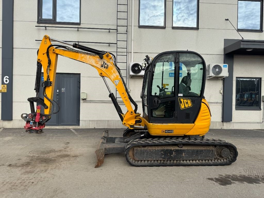 JCB 8045ZTS PYÖRITTÄJÄLLÄ - Mini excavator: Foto 1 JCB 8045ZTS PYÖRITTÄJÄLLÄ - Mini excavator: Foto 1