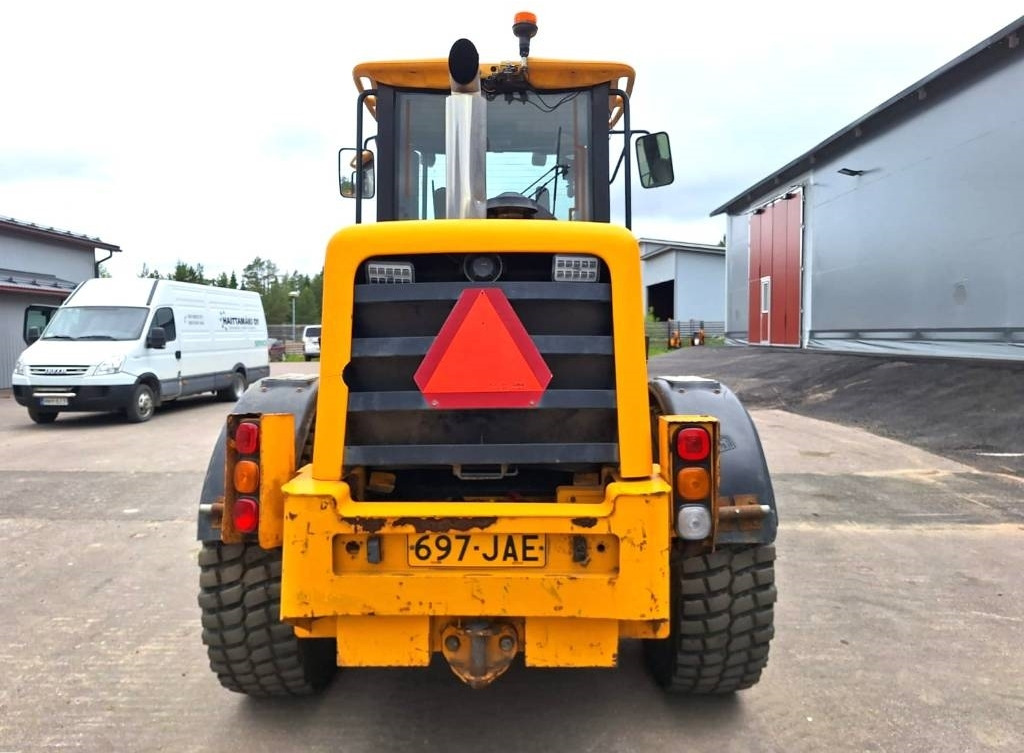 JCB MYYTY! SOLD! 412S PALAPINTARENKAAT - Încărcător frontal pe pneuri: Foto 3 JCB MYYTY! SOLD! 412S PALAPINTARENKAAT - Încărcător frontal pe pneuri: Foto 3