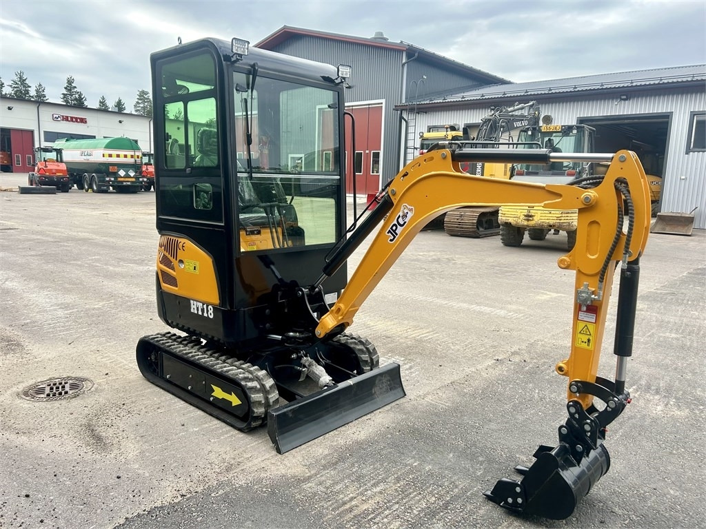 JPC HT18 HYTILLÄ KUIN UUSI - Mini excavator: Foto 5 JPC HT18 HYTILLÄ KUIN UUSI - Mini excavator: Foto 5