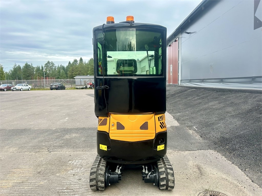JPC HT18 HYTILLÄ KUIN UUSI - Mini excavator: Foto 3 JPC HT18 HYTILLÄ KUIN UUSI - Mini excavator: Foto 3