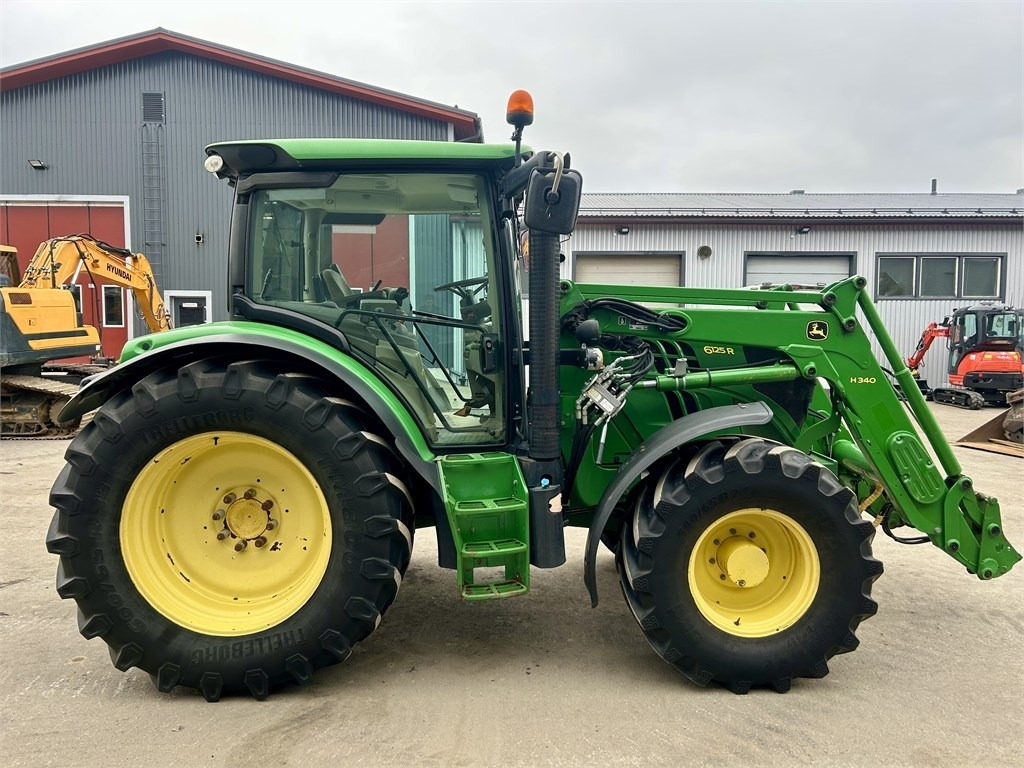 John Deere 6125 R AUTOPOWER ETUKUORMAAJALLA  - Tractor agricol: Foto 5 John Deere 6125 R AUTOPOWER ETUKUORMAAJALLA  - Tractor agricol: Foto 5