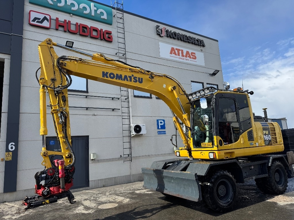 Komatsu PW160-8 PYÖRITTÄJÄLLÄ - Excavator pe roţi: Foto 2 Komatsu PW160-8 PYÖRITTÄJÄLLÄ - Excavator pe roţi: Foto 2