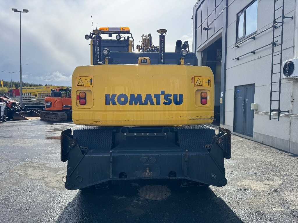 Komatsu PW160-8 PYÖRITTÄJÄLLÄ - Excavator pe roţi: Foto 4 Komatsu PW160-8 PYÖRITTÄJÄLLÄ - Excavator pe roţi: Foto 4