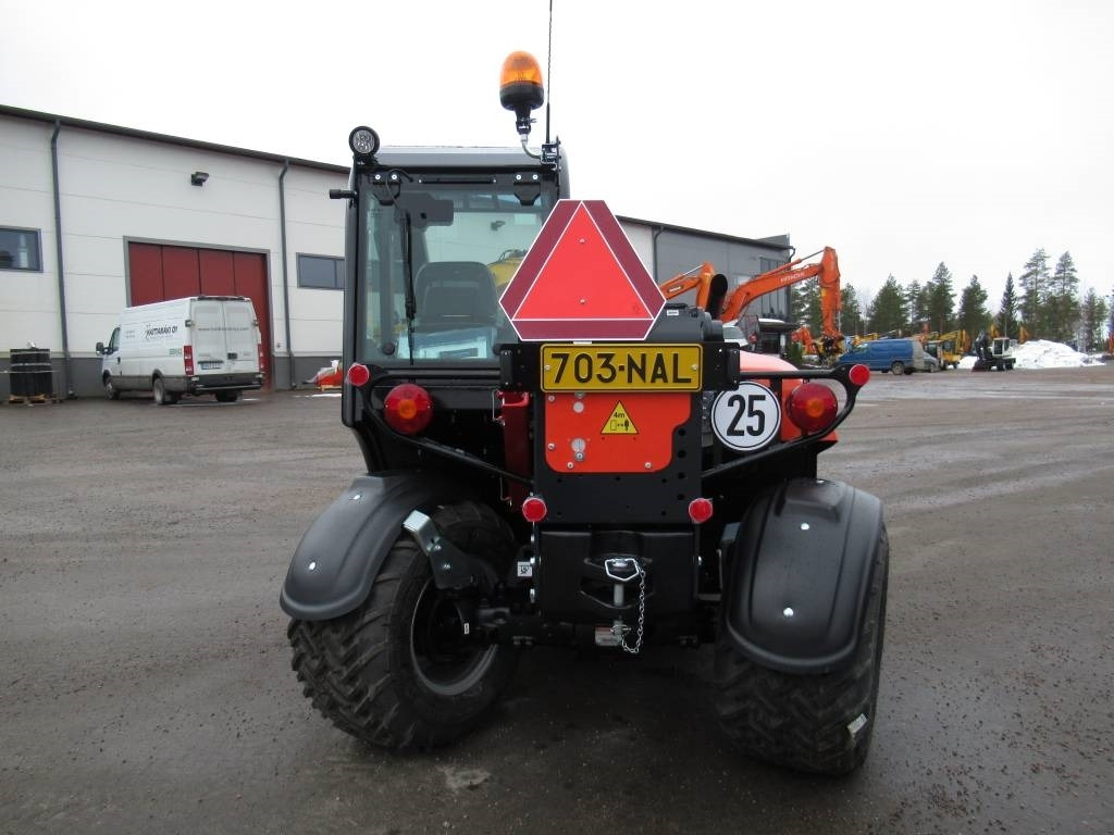 Kubota KTH4815-2 KUROTTAJA UUTUUS!  - Stivuitor telescopic: Foto 4 Kubota KTH4815-2 KUROTTAJA UUTUUS!  - Stivuitor telescopic: Foto 4
