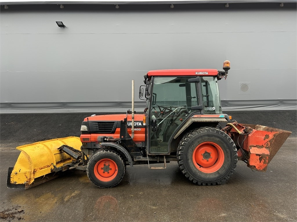 Kubota L 3600 AURA JA HIEKOTIN - Tractor comunal: Foto 1 Kubota L 3600 AURA JA HIEKOTIN - Tractor comunal: Foto 1