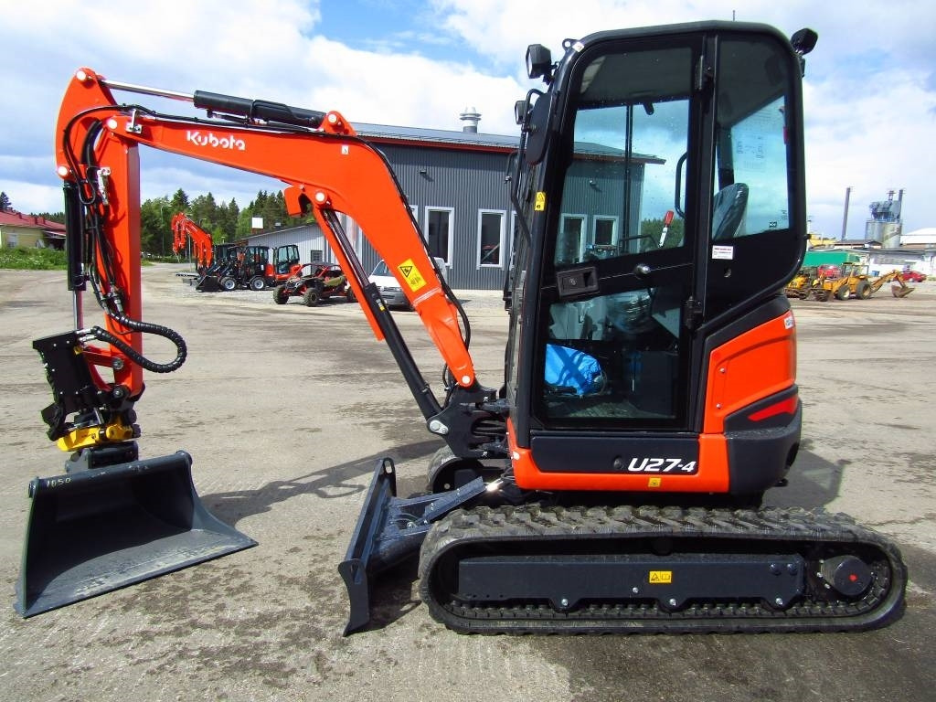 Kubota U27-4 UUSI, PYÖRITTÄJÄLLÄ - Mini excavator: Foto 1 Kubota U27-4 UUSI, PYÖRITTÄJÄLLÄ - Mini excavator: Foto 1