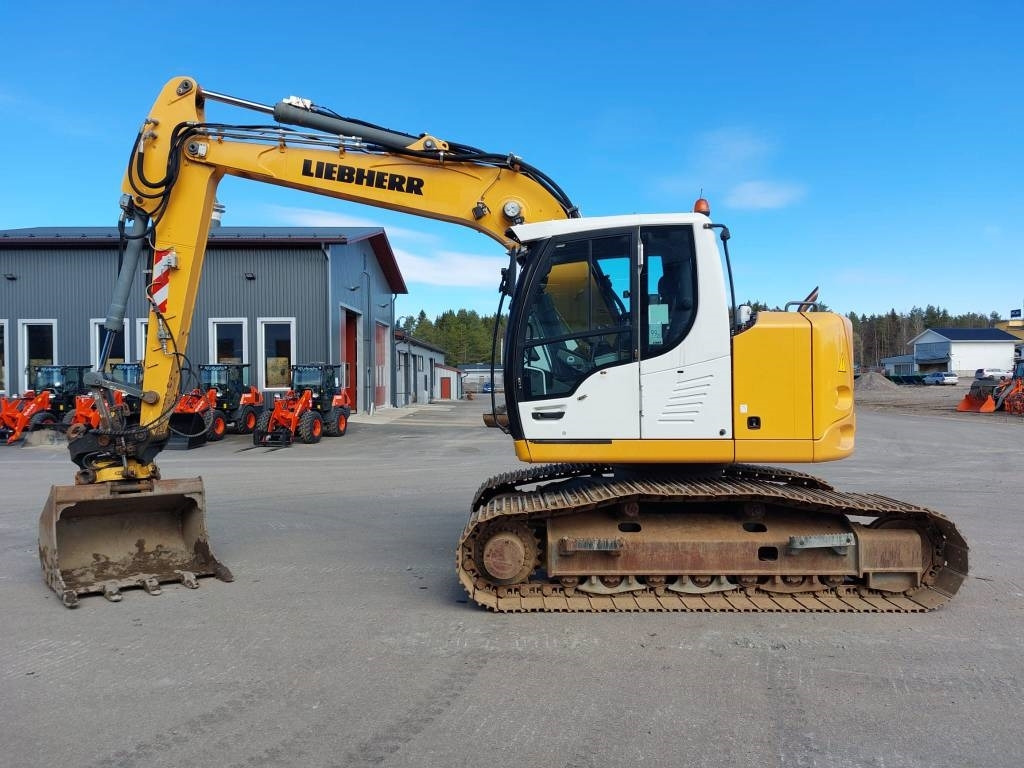 Liebherr MYYTY! SOLD! R914 COMPACT - Excavator pe şenile: Foto 1 Liebherr MYYTY! SOLD! R914 COMPACT - Excavator pe şenile: Foto 1