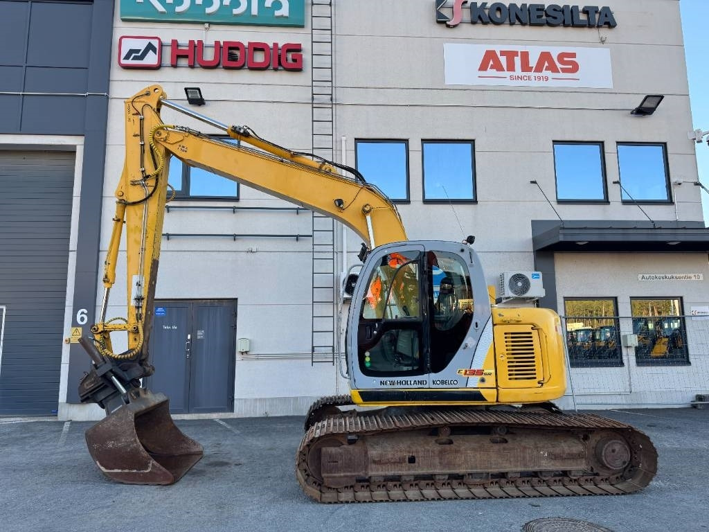 New Holland E 135 SR LC - Excavator pe şenile: Foto 1 New Holland E 135 SR LC - Excavator pe şenile: Foto 1