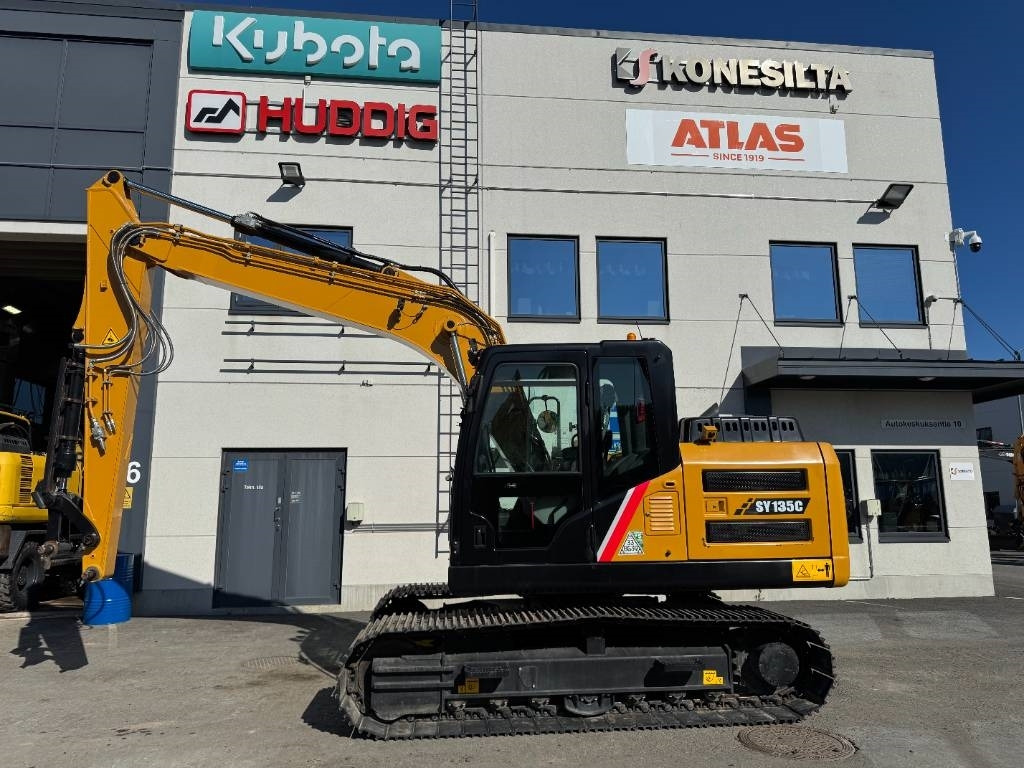 Sany SY135C -UUTTA VASTAAVA- - Excavator pe şenile: Foto 1 Sany SY135C -UUTTA VASTAAVA- - Excavator pe şenile: Foto 1