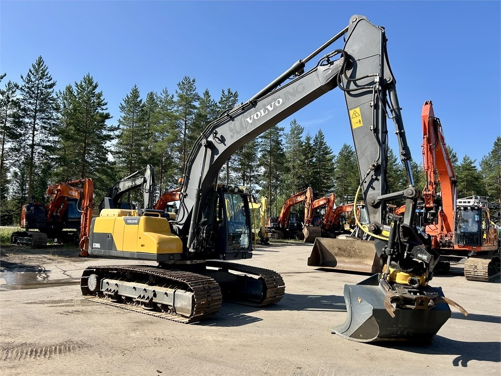 Leasing de Volvo EC180DL PYÖRITTÄJÄLLÄ Volvo EC180DL PYÖRITTÄJÄLLÄ: Foto 9 Leasing de Volvo EC180DL PYÖRITTÄJÄLLÄ Volvo EC180DL PYÖRITTÄJÄLLÄ: Foto 9