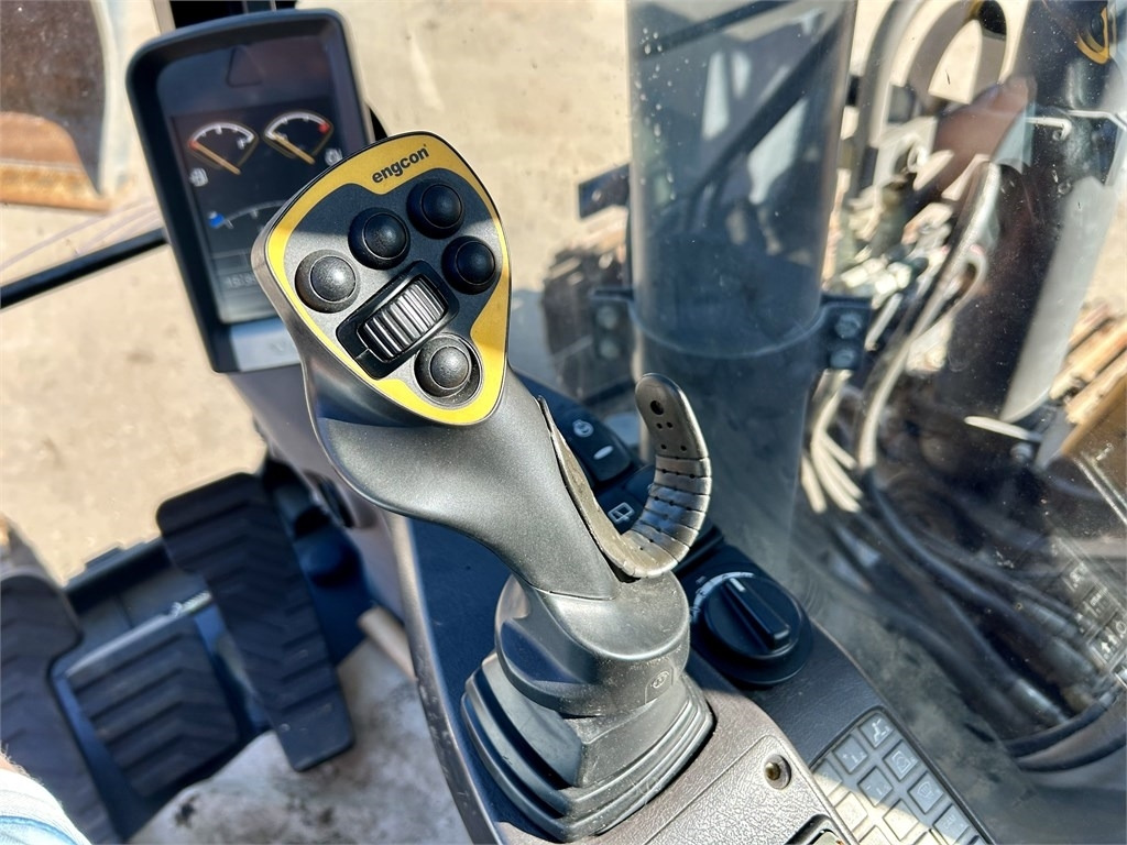 Leasing de Volvo EC180DL PYÖRITTÄJÄLLÄ Volvo EC180DL PYÖRITTÄJÄLLÄ: Foto 15 Leasing de Volvo EC180DL PYÖRITTÄJÄLLÄ Volvo EC180DL PYÖRITTÄJÄLLÄ: Foto 15