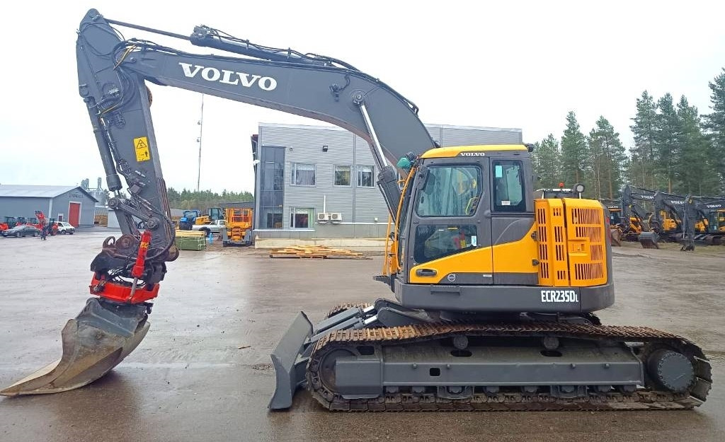 Volvo ECR235DL PYÖRITTÄJÄLLÄ - Excavator pe şenile: Foto 1 Volvo ECR235DL PYÖRITTÄJÄLLÄ - Excavator pe şenile: Foto 1