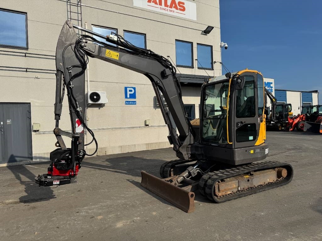 Volvo ECR58D PYÖRITTÄJÄLLÄ - Mini excavator: Foto 2 Volvo ECR58D PYÖRITTÄJÄLLÄ - Mini excavator: Foto 2