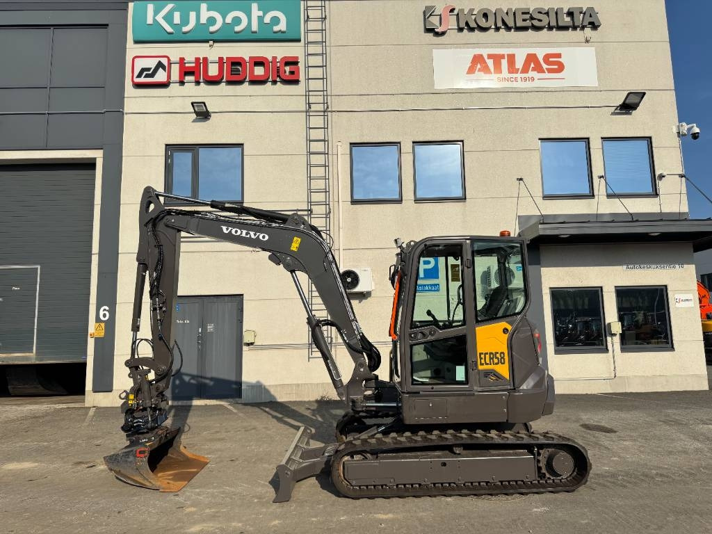 Volvo ECR58F PYÖRITTÄJÄLLÄ  - Mini excavator: Foto 1 Volvo ECR58F PYÖRITTÄJÄLLÄ  - Mini excavator: Foto 1