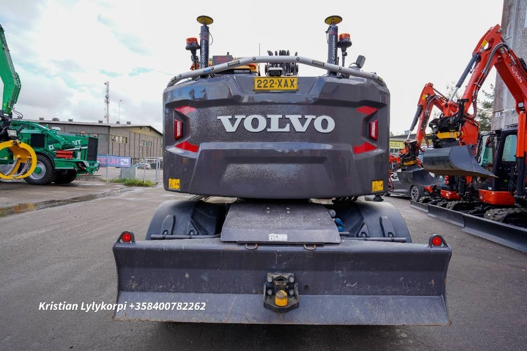 Volvo EWR170E HUIPPUVARUSTEET - Excavator pe roţi: Foto 5 Volvo EWR170E HUIPPUVARUSTEET - Excavator pe roţi: Foto 5